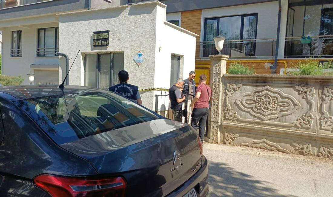 Yüksekten düşen çocuk ağır yaralandı Konya'nın Seydişehir ilçesinde yüksekten düşen çocuk ağır yaralandı.