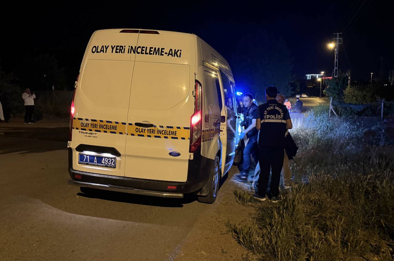 Kırıkkale'nin Yahşihan ilçesinde çıkan bıçaklı kavgada yaralanan 2 kişi hastanede