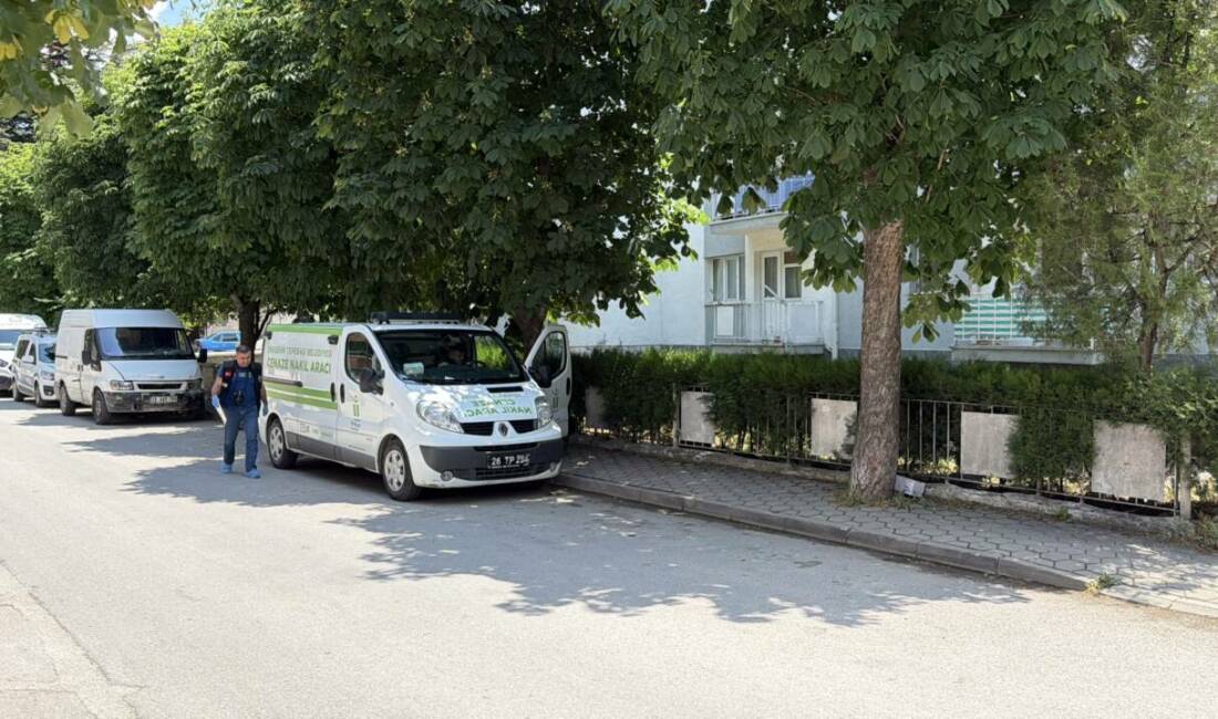 Bir kadın evinde ölü bulundu Eskişehir’in Tepebaşı ilçesinde bir kadın, evinde ölü bulundu.
