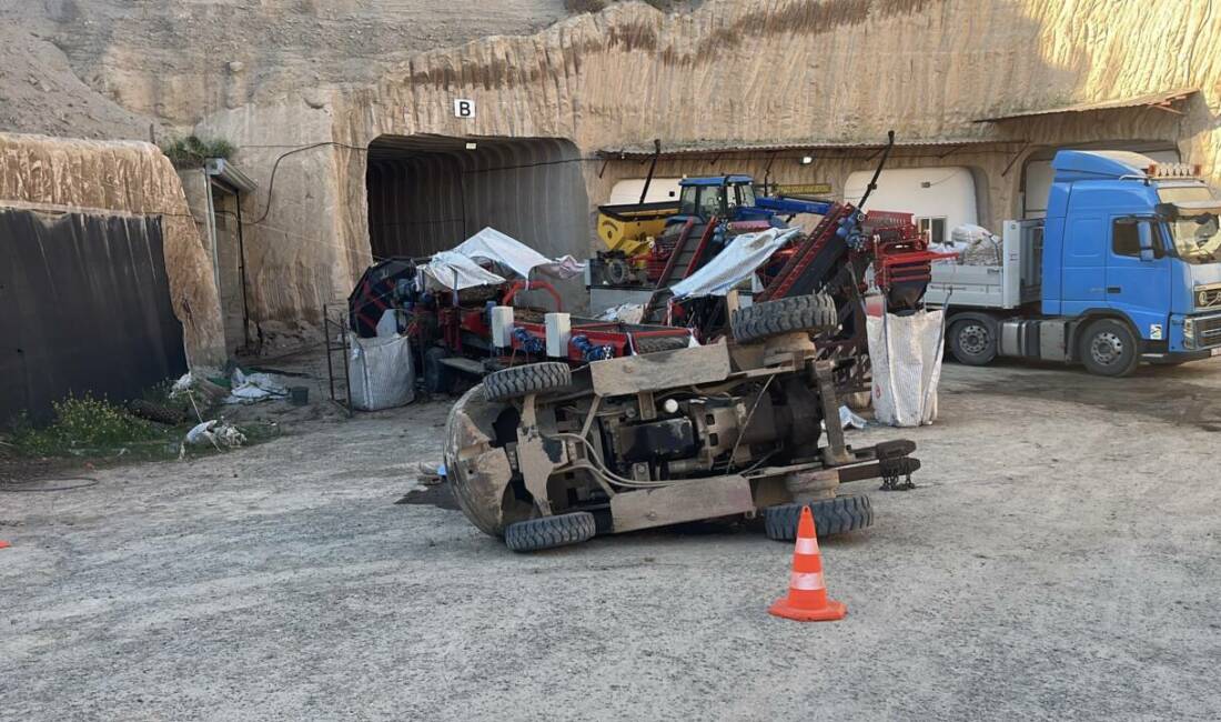 Nevşehir'de seyir halindeyken devrilen forkliftin altında kalan sürücü yaşamını yitirdi.