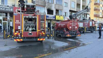 Niğde'de bir apartman dairesinde çıkan yangında hasar oluştu.
