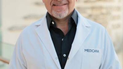 Medicana Sağlık Grubu Medikal Onkoloji Uzmanı Prof. Dr. Deniz Arslan,