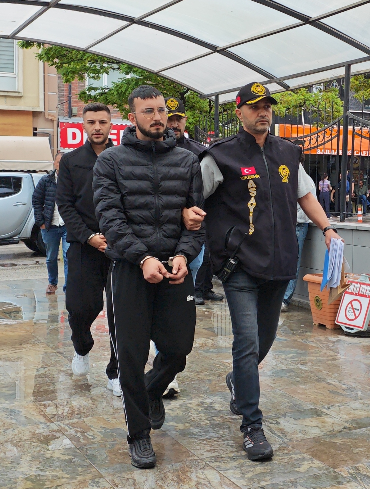 Eskişehir’in Odunpazarı ilçesinde dün 1 kişinin yaralandığı silahlı kavgayla ilgili