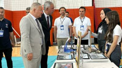 Aksaray'da TÜBİTAK 4006 Bilim Festivali düzenleniyor.