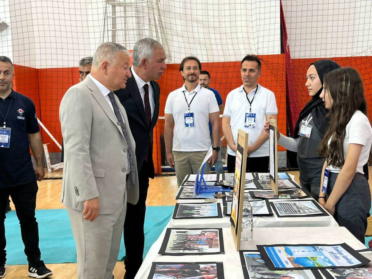 Aksaray'da TÜBİTAK 4006 Bilim Festivali düzenleniyor.