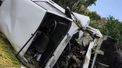 Yozgat'ın Sorgun ilçesinde otomobilin devrilmesi sonucu yaralanan 2 kişi hastaneye