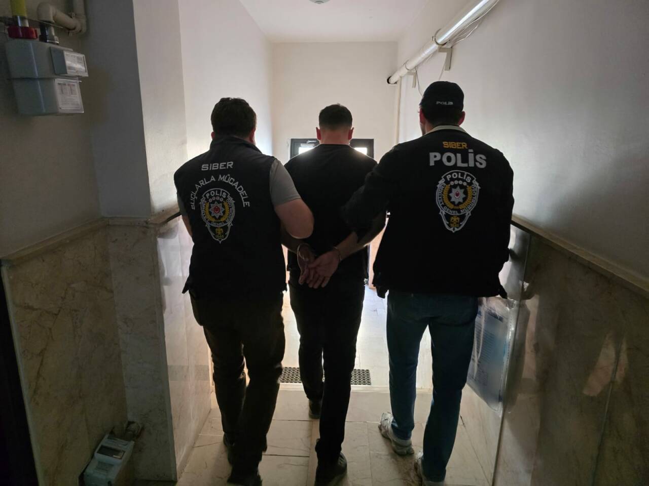Eskişehir merkezli 2 ilde düzenlenen yasa dışı bahis operasyonunda 16