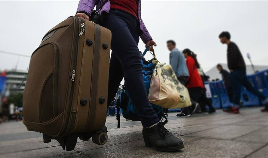 Türkiye'ye göç edenlerin sayısı, 2025'te bir önceki yıla göre yüzde