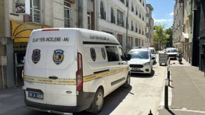 Eskişehir'in Tepebaşı ilçesinde bir kişi konakladığı apart odasında ölü bulundu.