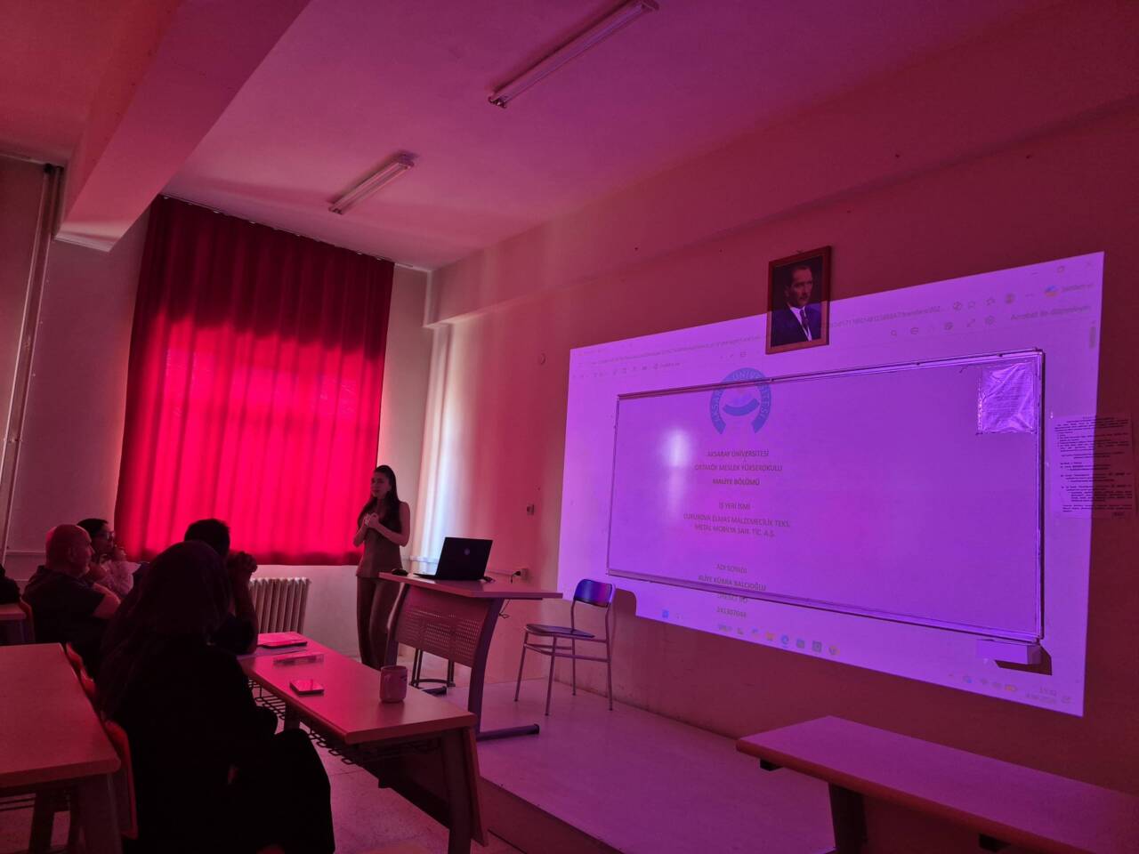 Aksaray Üniversitesi Ortaköy Meslek Yüksekokulu öğrencileri, firmalarda edindikleri deneyimleri sunumlarla