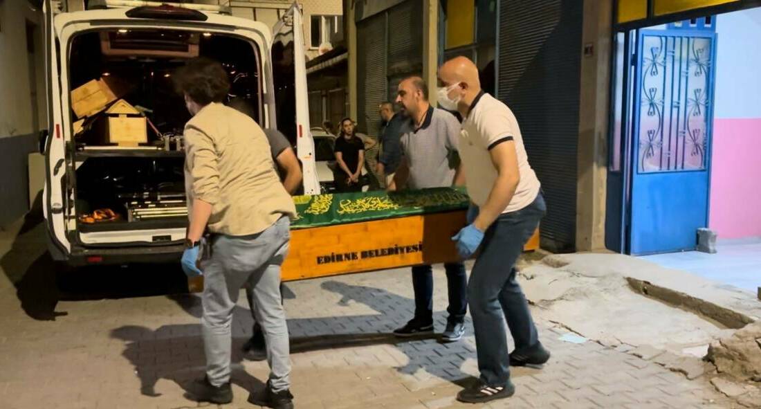 Edirne'de kendisinden 9 gündür haber alınamayan 64 yaşındaki adam, evinde