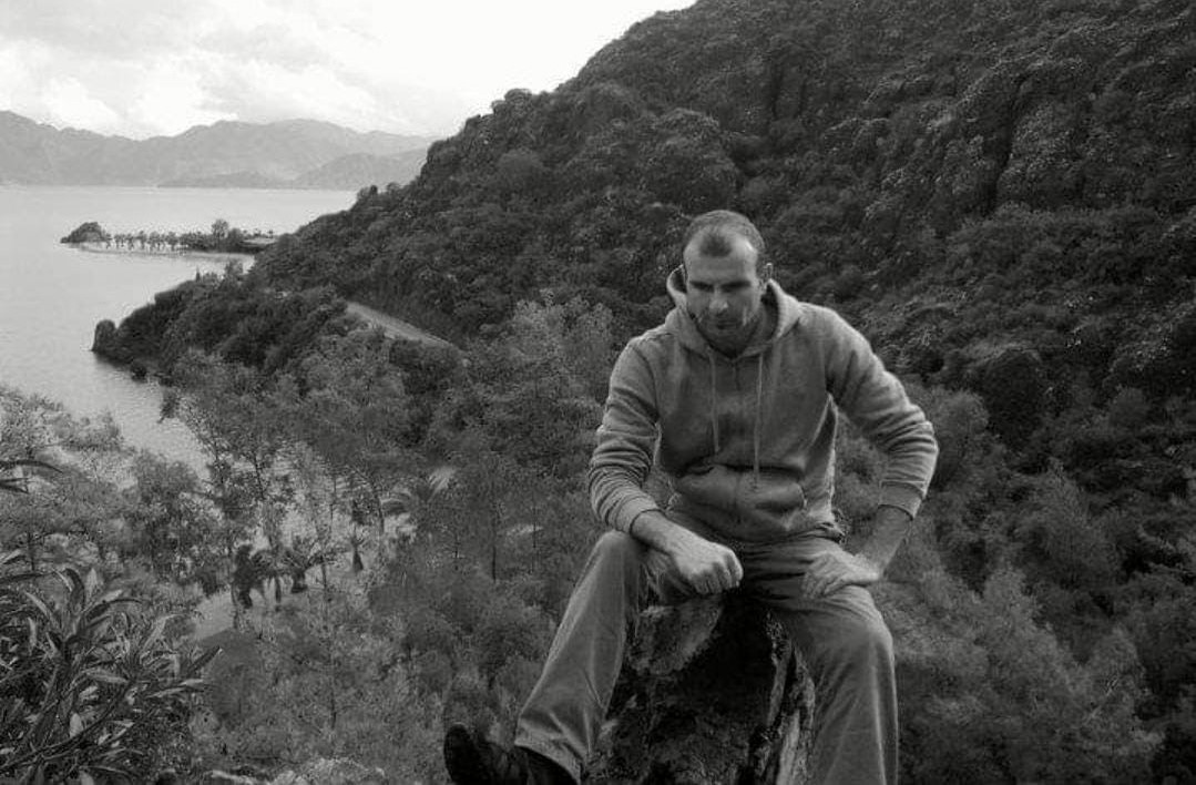 Kocaeli’nin İzmit ilçesinde Kurban Bayramı’nda kendisiyle barışmak için yanına gelen