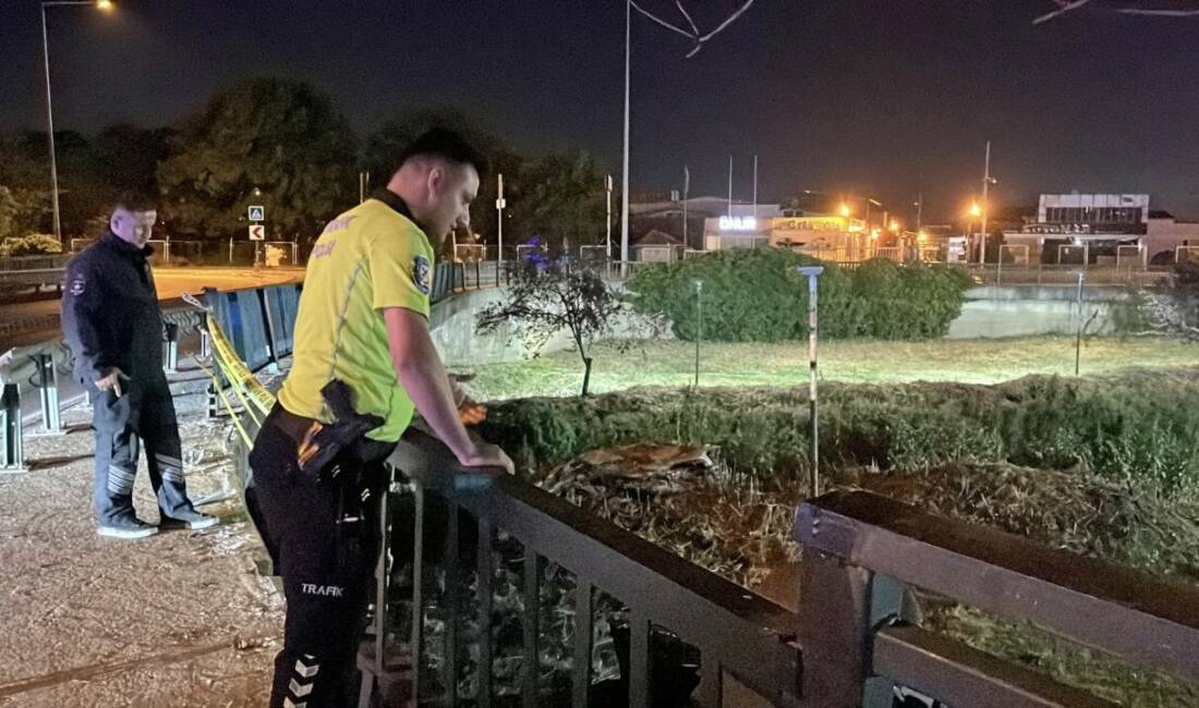 Navigasyon yanlış yolu gösterdi, dereye uçtu: 1 yaralı Bursa’da iddiaya göre navigasyonun yanlış göstermesi sonucu direksiyon hakimiyetini kaybeden
