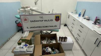 Gaziantep'te jandarma ekiplerince ruhsatsız diş kliniğine yapılan operasyonda sahte doktor