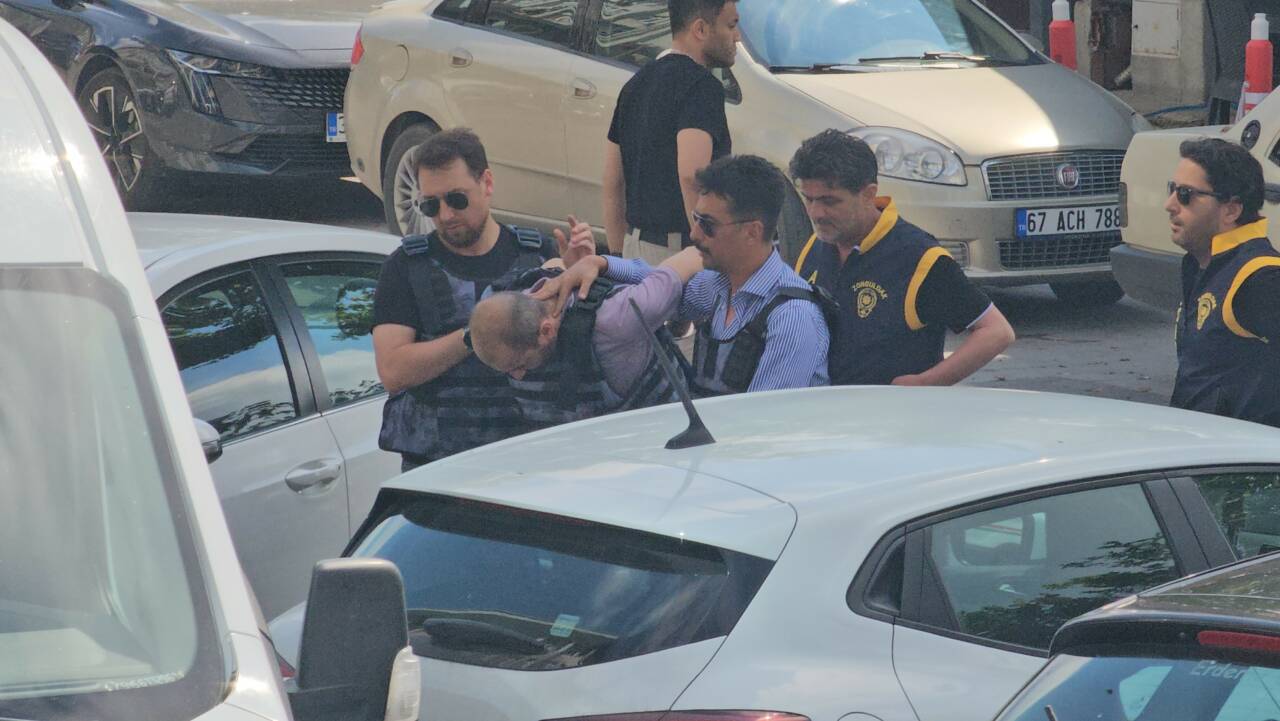 Zonguldak'ta birlikte alkol aldığı arkadaşını çıkan kavgada öldürdüğü iddiasıyla gözaltına