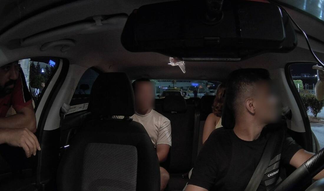 Mersin'de ticari taksi şoförünü trafikte