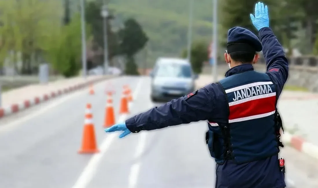 Ağaçören’de tonaj denetimlerinde rekor ceza: 1 Milyon 125 Bin Liranın üzerinde işlem uygulandı Ağaçören İlçe Jandarma Komutanlığı Trafik ekiplerince yük taşımacılığı yapan araçlara