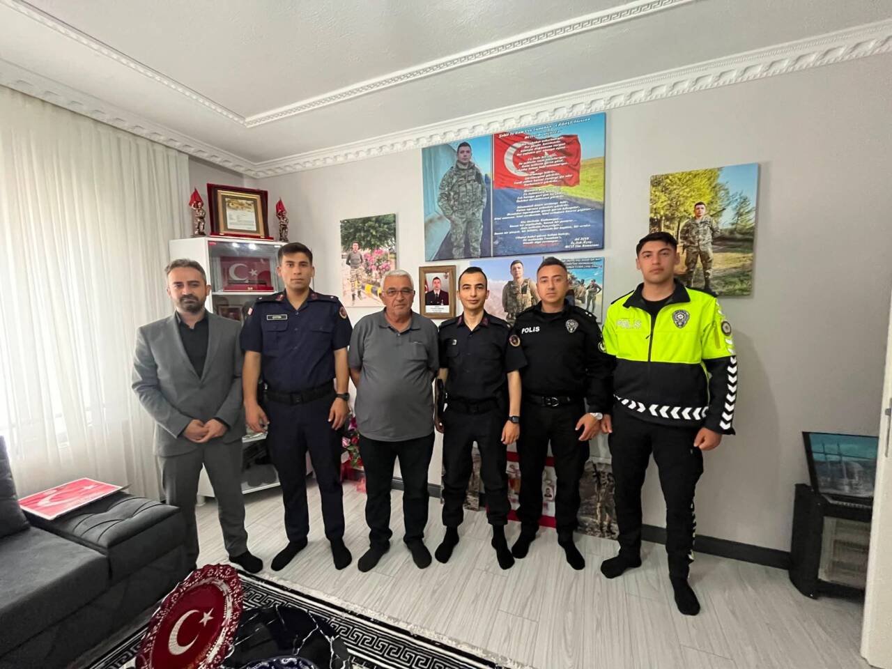 Ağaçören’de Kurban Bayramı dolayısıyla şehit aileleri ve gaziler ziyaret edildi.