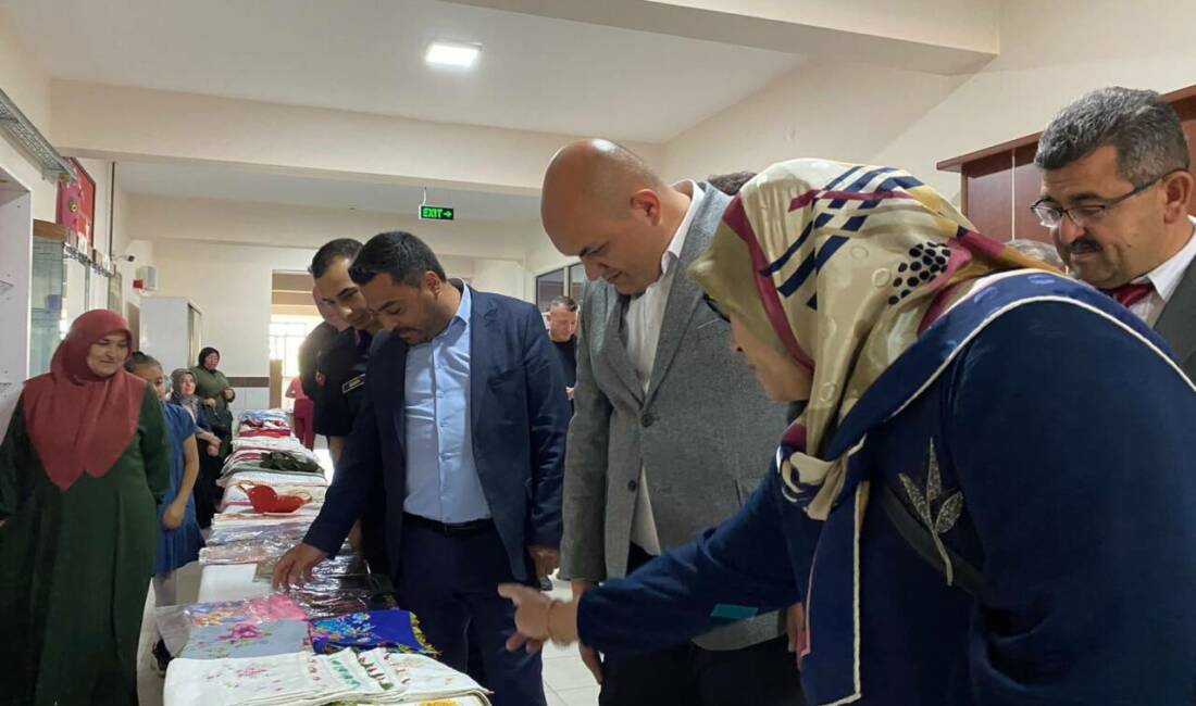 Ağaçören’de Hayat Boyu Öğrenme Haftası coşkusu: Kursiyer eserleri beğeni topladı Ağaçören Şehit Ömer Görgülü Halk Eğitim Merkezi’nde Hayat Boyu Öğrenme