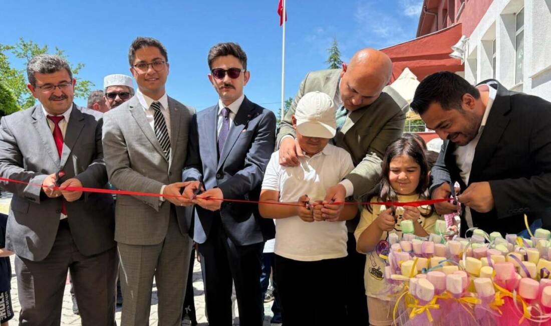 Şehit Tunahan Erbaşı İlkokulu’nda kermes coşkusu yaşandı Ağaçören’de Şehit Tunahan Erbaşı İlkokulu tarafından düzenlenen kermes etkinliği, öğrenciler,