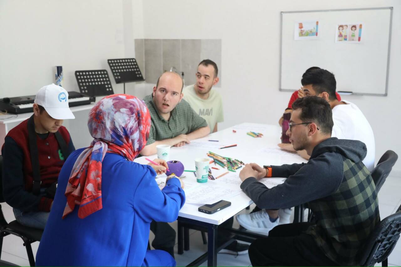 Aksaray Belediyesi Engelsiz Yaşam Merkezi, özel bireyler için düzenlenen eğitim