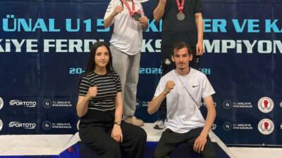 Kayseri'de düzenlenen ve 970 sporcunun katıldığı Mustafa Ünal U-15 Türkiye
