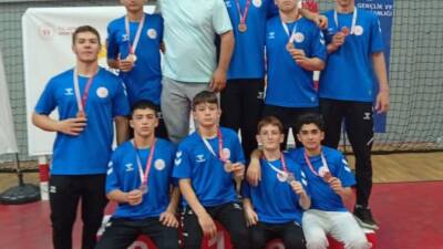 Aksaray’ı temsil eden genç güreşçiler, 8-11 Haziran 2026 tarihleri arasında