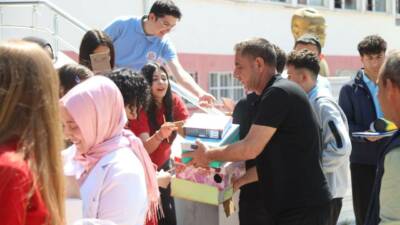 Çevre Haftası kapsamında düzenlenen etkinlikte, Şehit Ali Er Lisesi öğrencileri