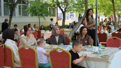 Aksaray’da devlet himayesi altında bulunan çocuklar için Karne Şenliği programı