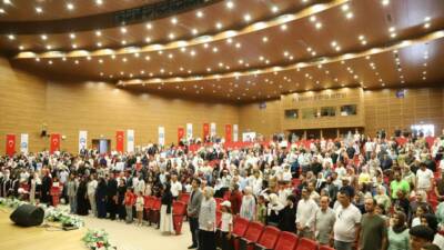 Aksaray Üniversitesi (ASÜ) İlahiyat Fakültesinde mezuniyet heyecanı yaşandı. ASÜ Konferans