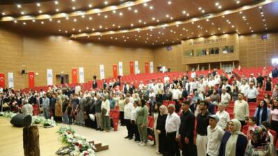 Aksaray Üniversitesi (ASÜ) İletişim Fakültesinde mezuniyet sevinci yaşandı. Dört yıllık