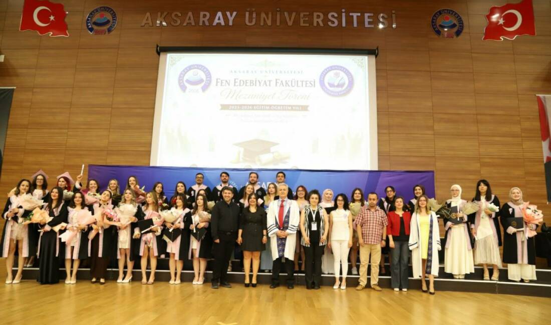 ASÜ Fen-Edebiyat Fakültesinde mezuniyet heyecanı yaşandı Aksaray Üniversitesi (ASÜ) Fen-Edebiyat Fakültesinde mezuniyet heyecanı yaşandı. ASÜ Konferans