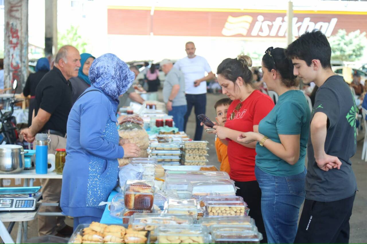 Aksaray Belediyesi’nin kadın emeğini desteklemek amacıyla hayata geçirdiği Hanımeli Pazarı,