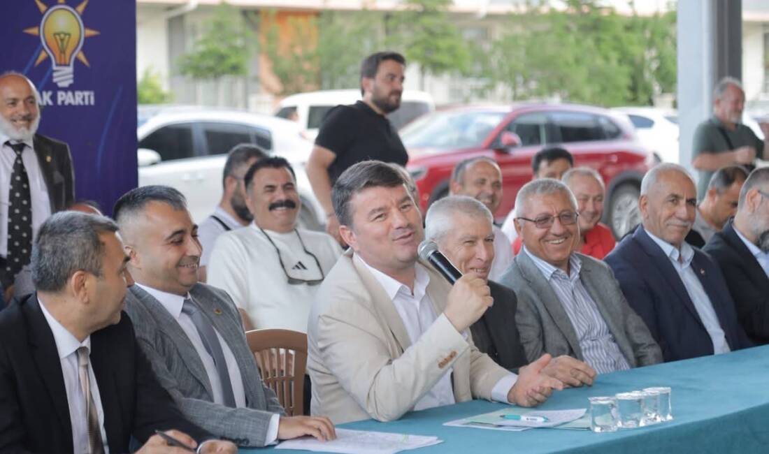 Mahalle Meclisi toplantısında, vatandaş sordu, başkan cevapladı! AK Parti Yerel Yönetimler Başkanlığı ve Aksaray Belediyesi iş birliğinde