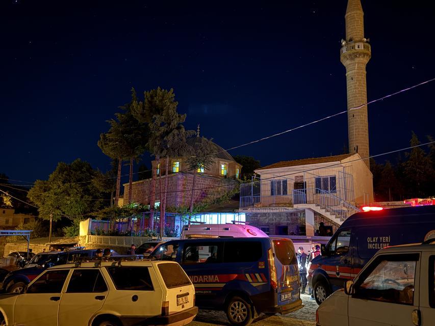 Kayseri'nin Kocasinan ilçesinde psikolojik sorunları olduğu iddia edilen bir şahıs,