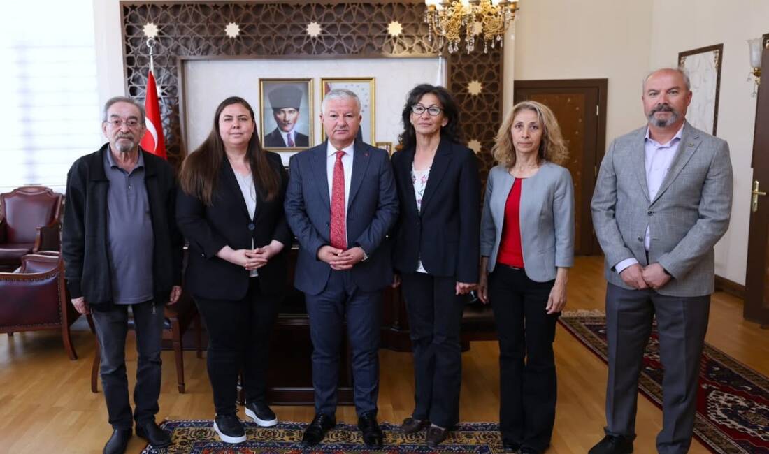 Aksaray Valiliği’nde gerçekleşen kabulde ADD Aksaray Şubesi yönetimi Vali Murat