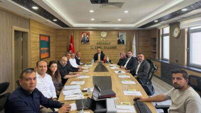Aksaray İl Özel İdaresi’nde gerçekleştirilen İl Encümen Toplantısında gündemdeki konular