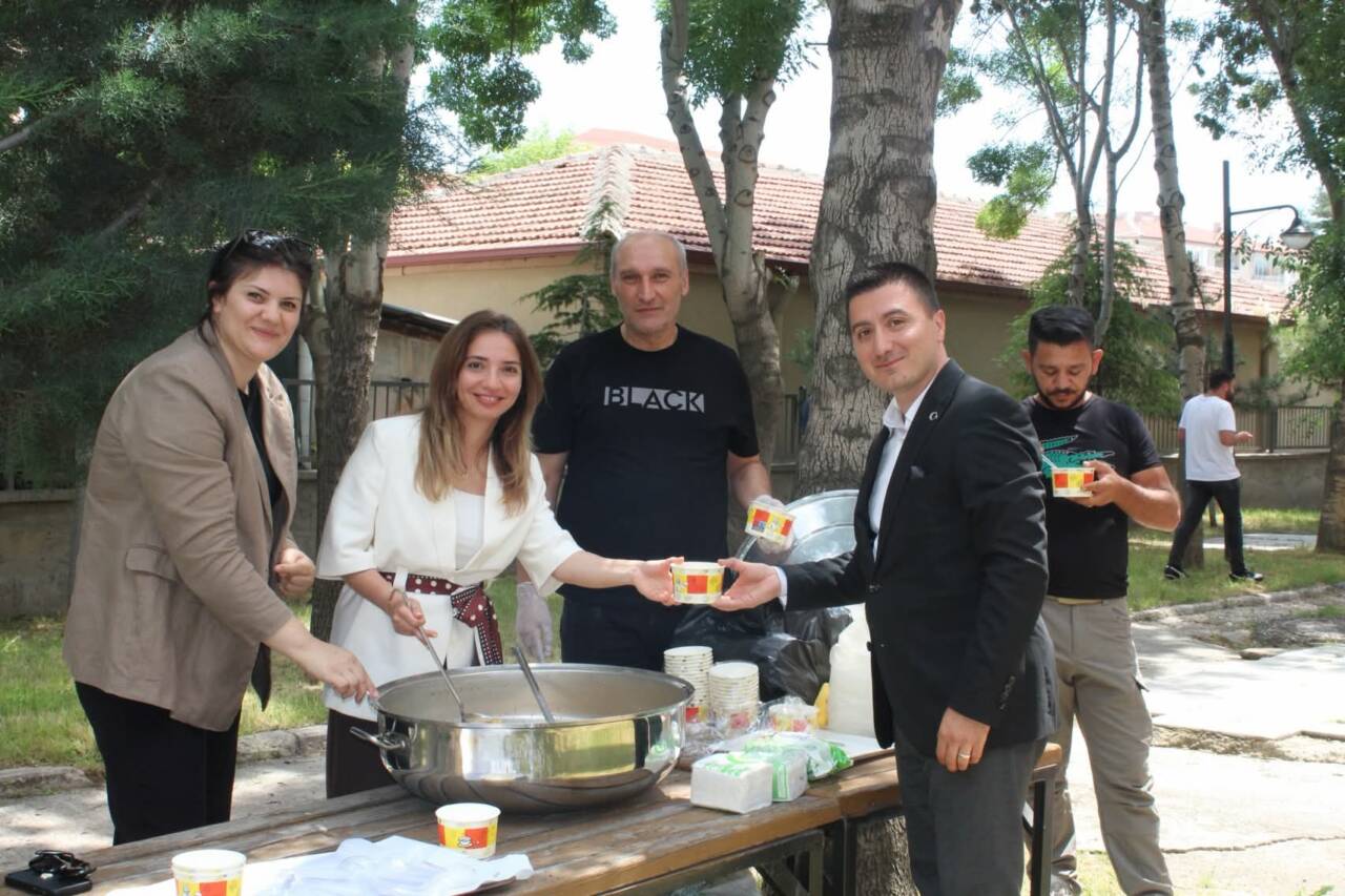 Aksaray Aile ve Sosyal Hizmetler İl Müdürlüğü bünyesinde düzenlenen Aşure