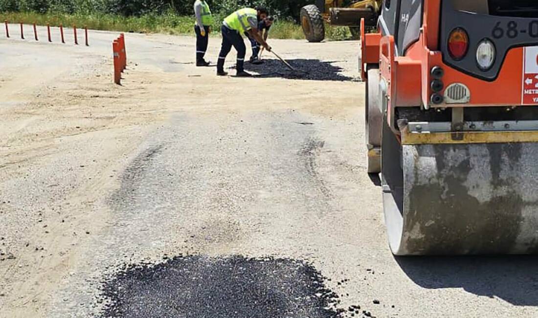 Aksaray’da kırsal yollarda güvenlik hamlesi: 17 köyde bakım ve yama çalışması tamamlandı Aksaray İl Özel İdaresi ekipleri, kent genelindeki köy yollarında bakım,