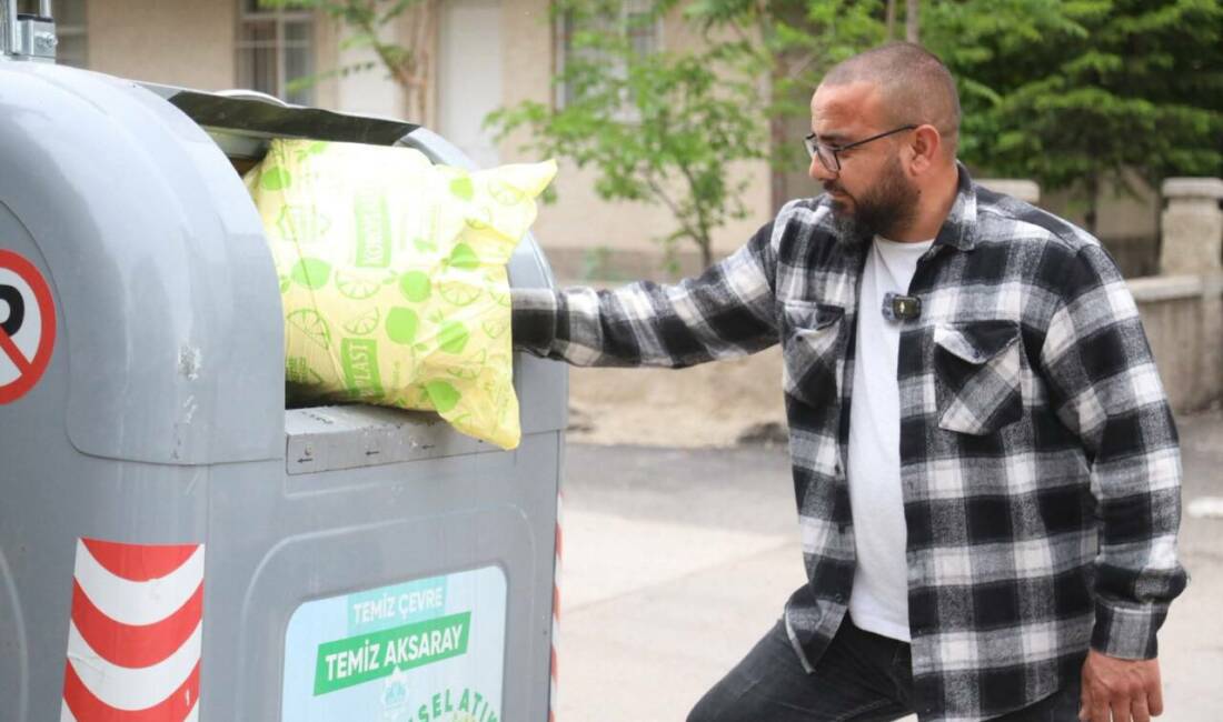 Çöpler konteynerlere atılsın çağrısı: Belediye ekipleri sahada Aksaray Belediyesi, kent genelinde çevre temizliğini korumak amacıyla vatandaşlara önemli