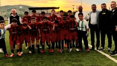 Aksaraylı genç futbolcular, Türkiye'nin önde gelen altyapı ekipleriyle aynı organizasyonda