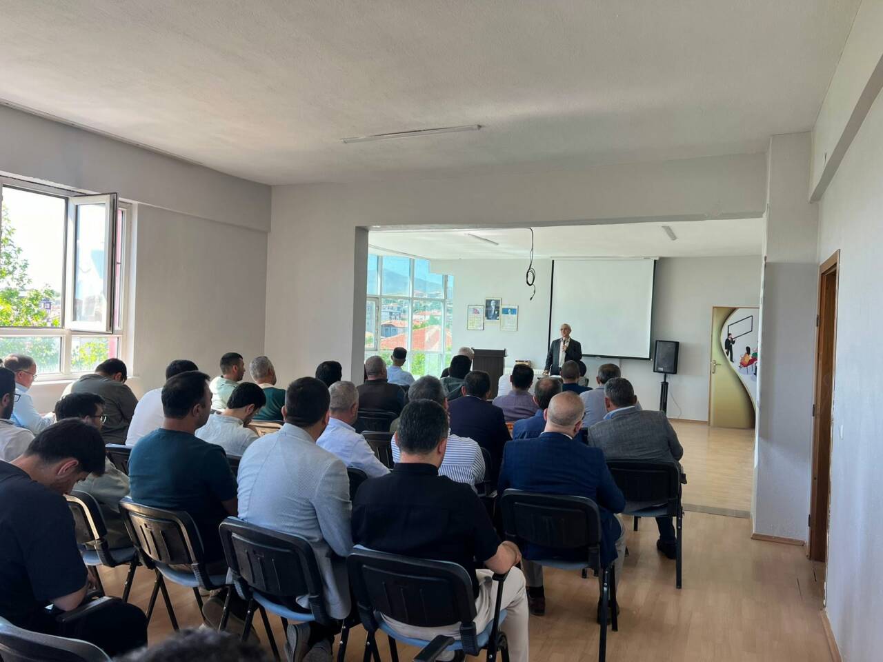 Ortaköy İlçe Müftülüğü tarafından düzenlenen seminerde, yaz Kur’an kurslarında görev