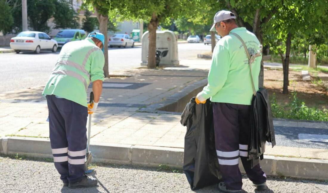 Pamucak Mahallesi’nde detaylı temizlik seferberliği Aksaray Belediyesi, Pamucak Mahallesi’nde gerçekleştirdiği kapsamlı temizlik çalışmasıyla çevre bilincine