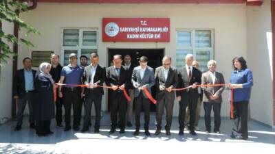 Sarıyahşi’nde kadın kursiyerlerin el emeği ürünlerinden oluşan sergi yoğun katılımla