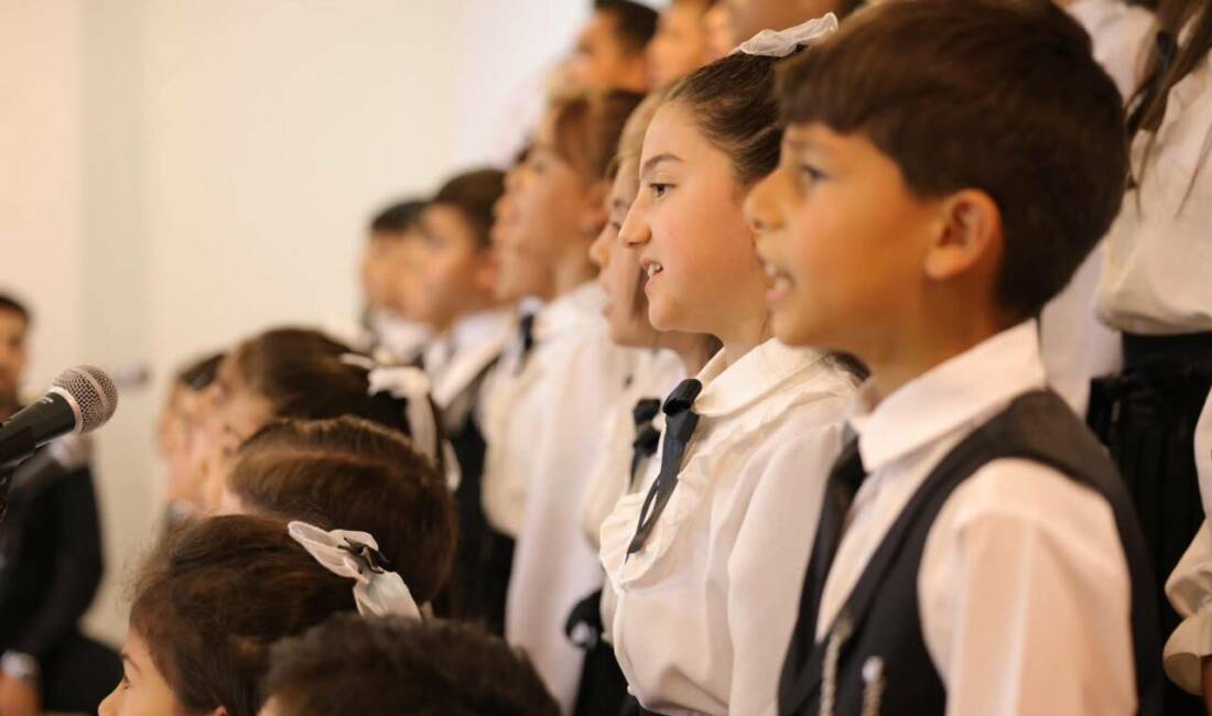 Çocuk Sesleriyle Türküler Yankılandı: Sarıyahşi’de Kültür Gecesi Sarıyahşi Kaymakamlığı tarafından düzenlenen Çocuk Korosu Türk Halk Müziği Konseri,