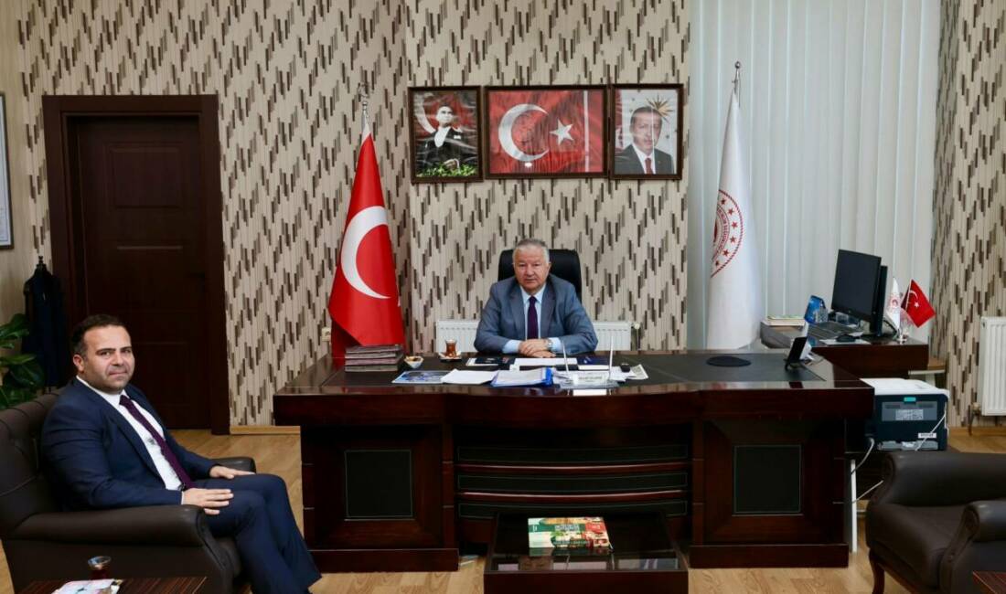 Vali Murat Duru, İl Müdürlüğündeki Çalışmaları Yerinde İnceledi Aksaray Valisi Murat Duru, İl Müdürlüğünü ziyaret ederek çalışmaları yerinde