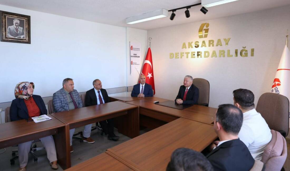 Aksaray Valisi Murat Duru, Aksaray Defterdarlığı’nı ziyaret ederek yürütülen çalışmalar