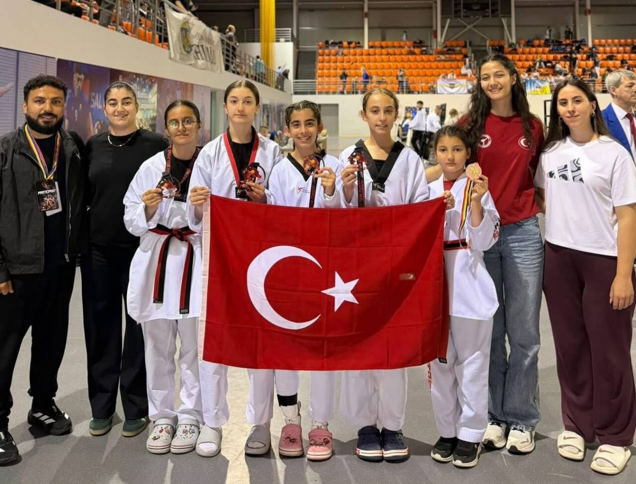Kişinev’de düzenlenen uluslararası taekwondo turnuvasında Aksaraylı sporcular 5’te 4 yaparken