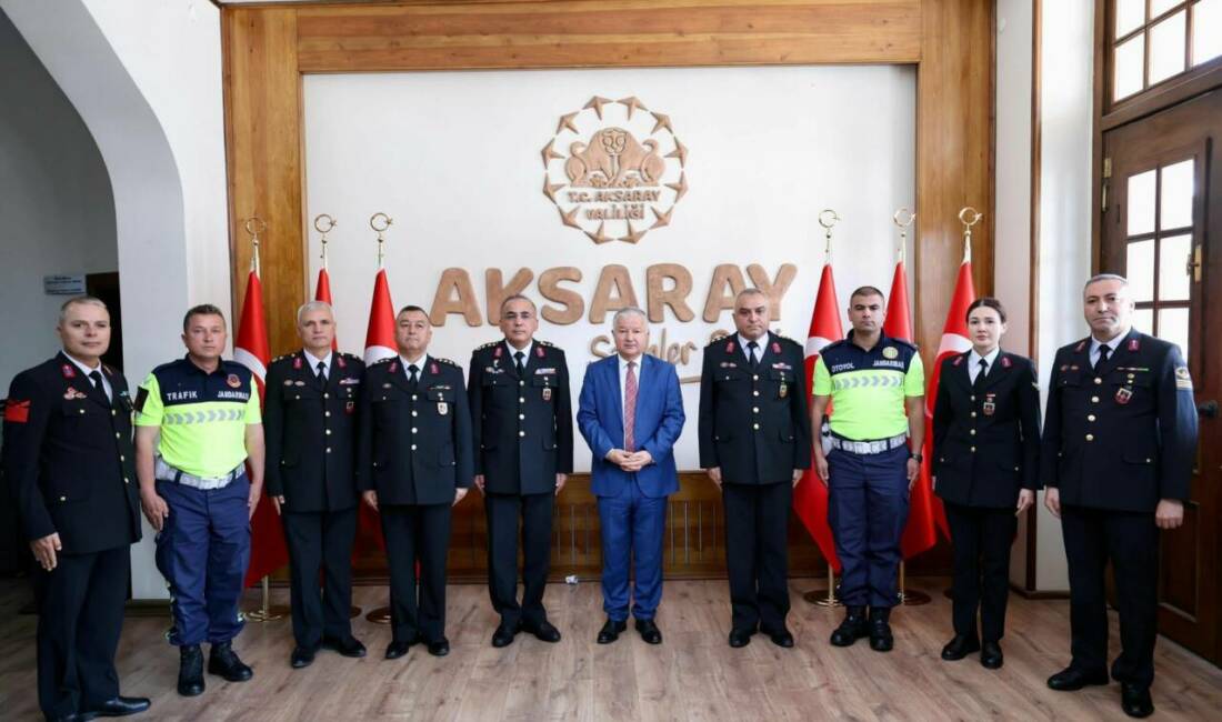 Jandarma Teşkilatı’nın 187. Yılında Vali Murat Duru’ya anlamlı ziyaret Jandarma Teşkilatı’nın kuruluşunun 187. yıl dönümü dolayısıyla İl Jandarma Komutanı