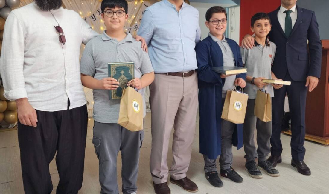 ÇEDES projesi kapsamında 40 hadis heyecanı! Aksaray’daki Mehmet Sarrafoğlu İlkokulu’nda düzenlenen 40 Hadis Yarışması, öğrencilerin manevi